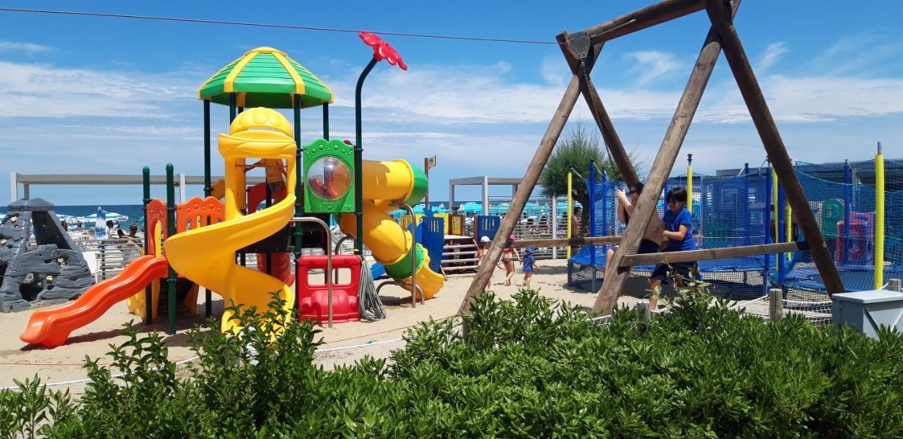 Hotel Italy Misano Adriatico Exteriör bild