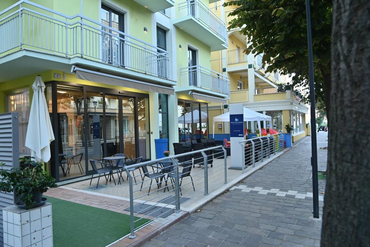 Hotel Italy Misano Adriatico Exteriör bild