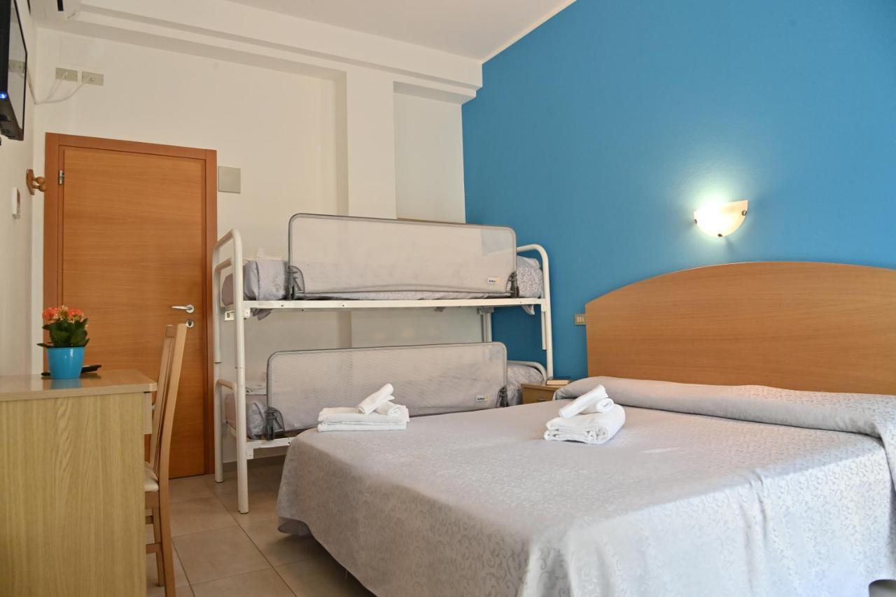 Hotel Italy Misano Adriatico Exteriör bild