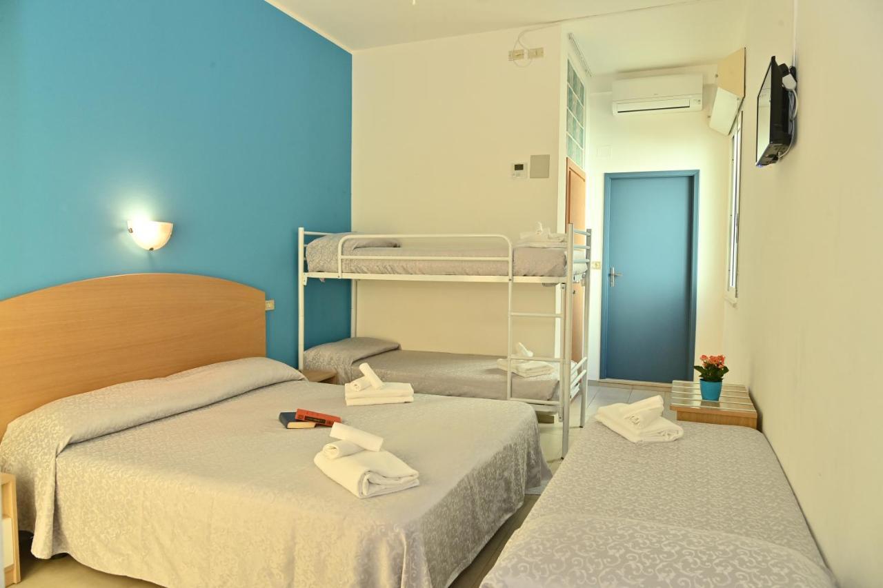 Hotel Italy Misano Adriatico Exteriör bild