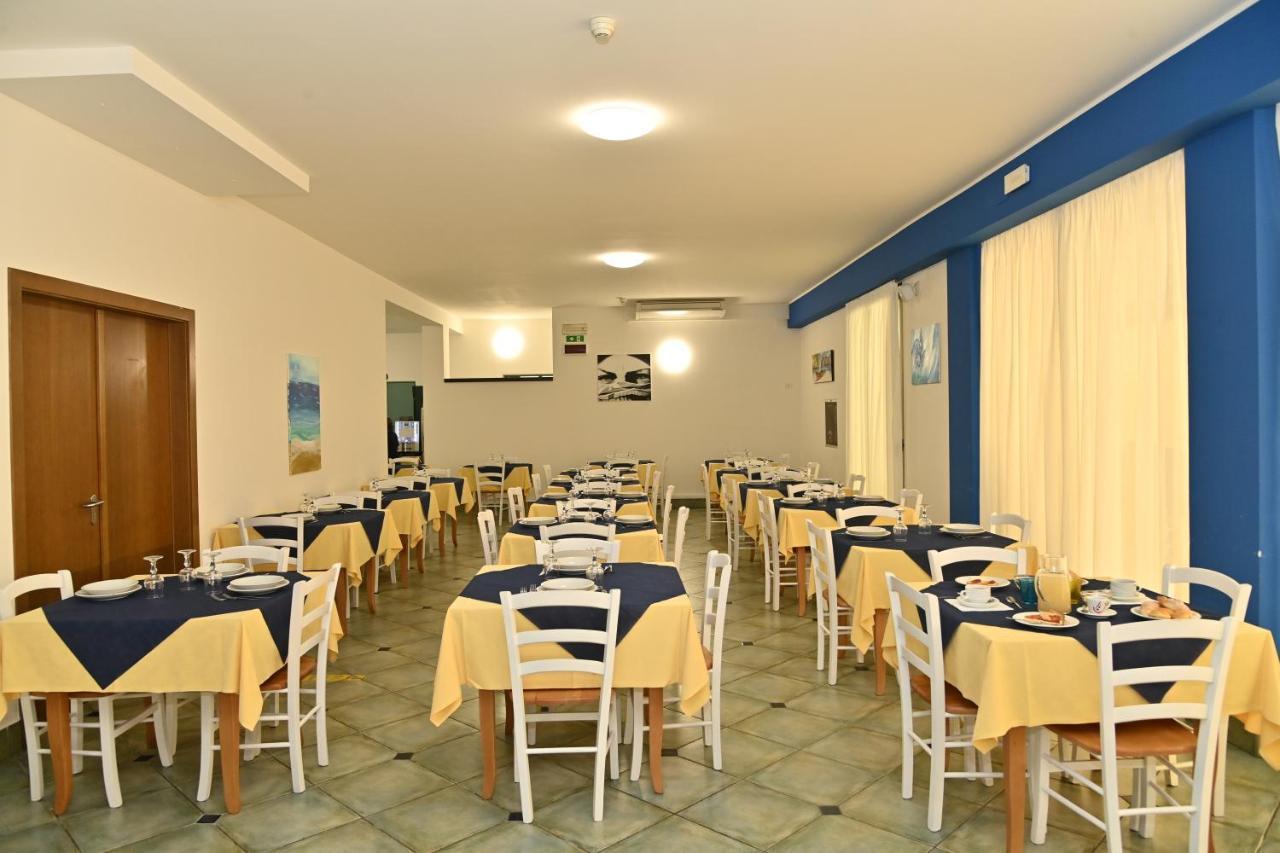 Hotel Italy Misano Adriatico Exteriör bild